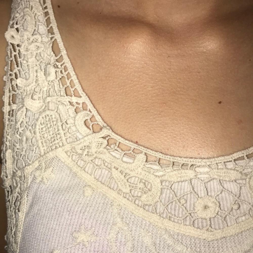 CUTE OVERLAY TOP! - Picture 6 of 8